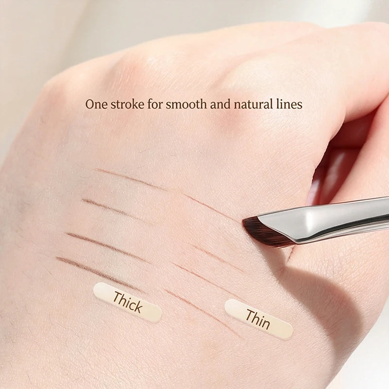Sickle Blade Eyeliner & Eyebrow Detail Brush – Eye Makeup