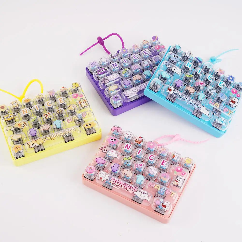Mini Keyboard Fidget Toy – 26-Key Cute Animal Keychain