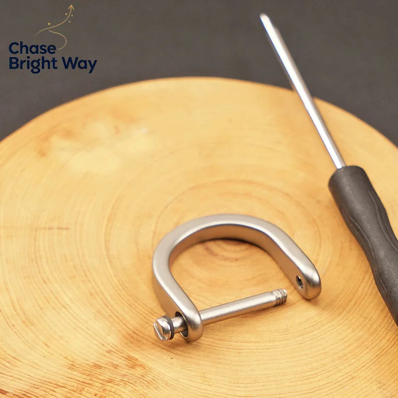 Titanium D-Ring Key Shackle U-Shape Horseshoe Clasp Keychain