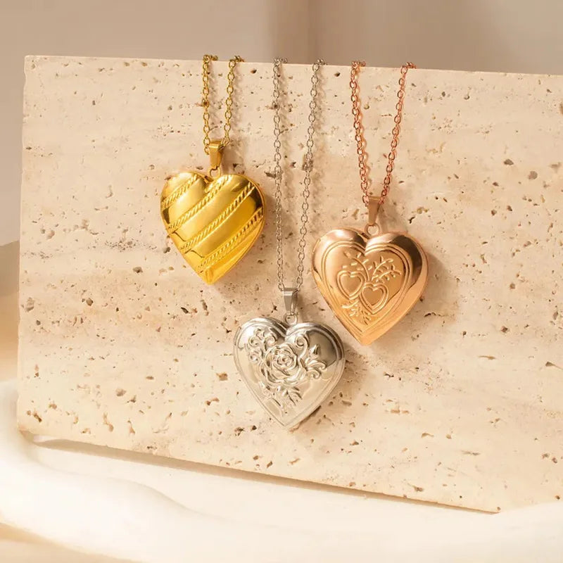 18K Gold Plated Floral Heart Locket Necklace – Photo Keepsake