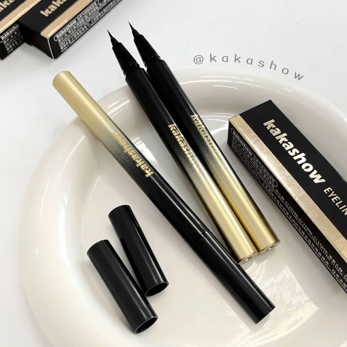 Waterproof Liquid Eyeliner – Ultra-Fine Tip, Smudge-Proof Black