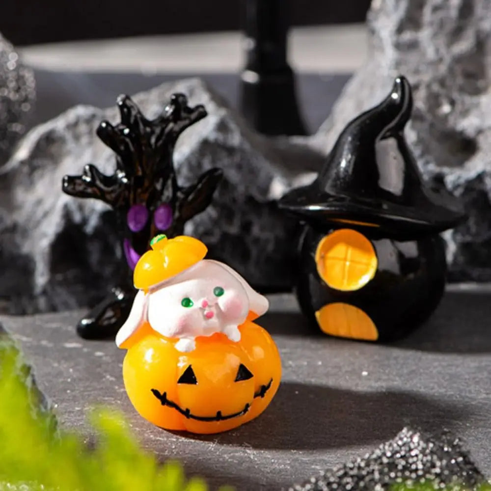 Mini Halloween Resin Figurines – Skull Pumpkin Castle Ornaments