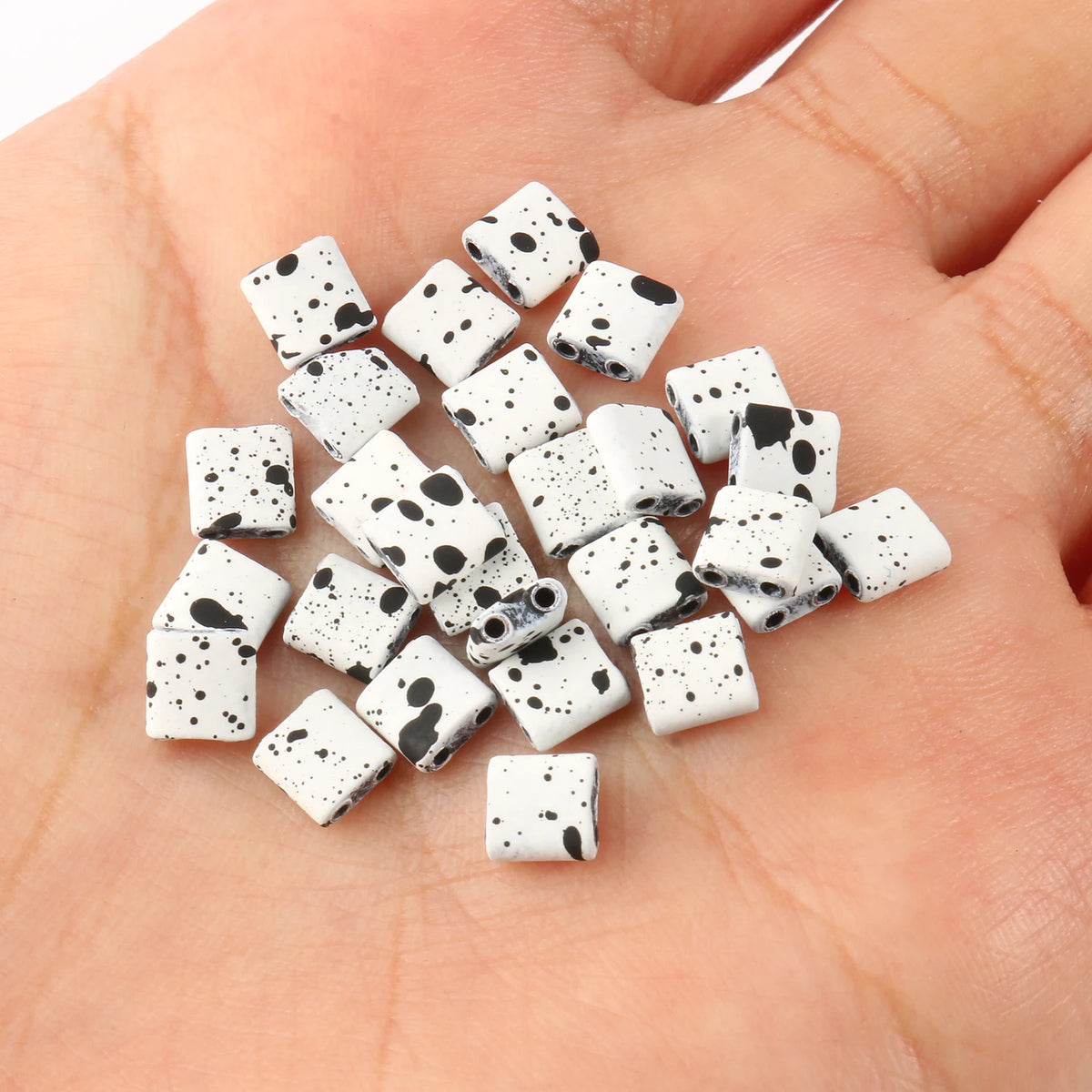 Rectangle Two-Hole Hematite Beads 5x5x2mm – DIY Jewelry Making