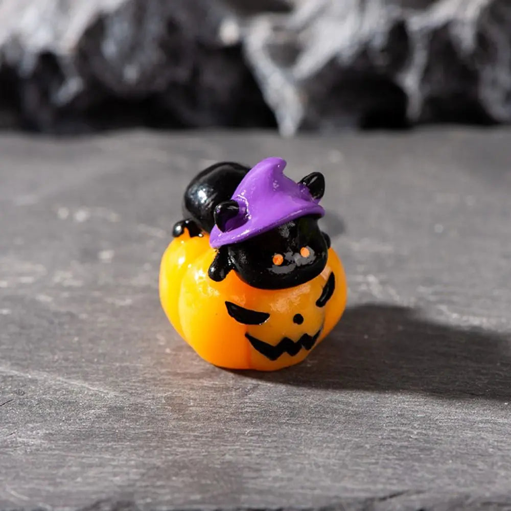 Mini Halloween Resin Figurines – Skull Pumpkin Castle Ornaments
