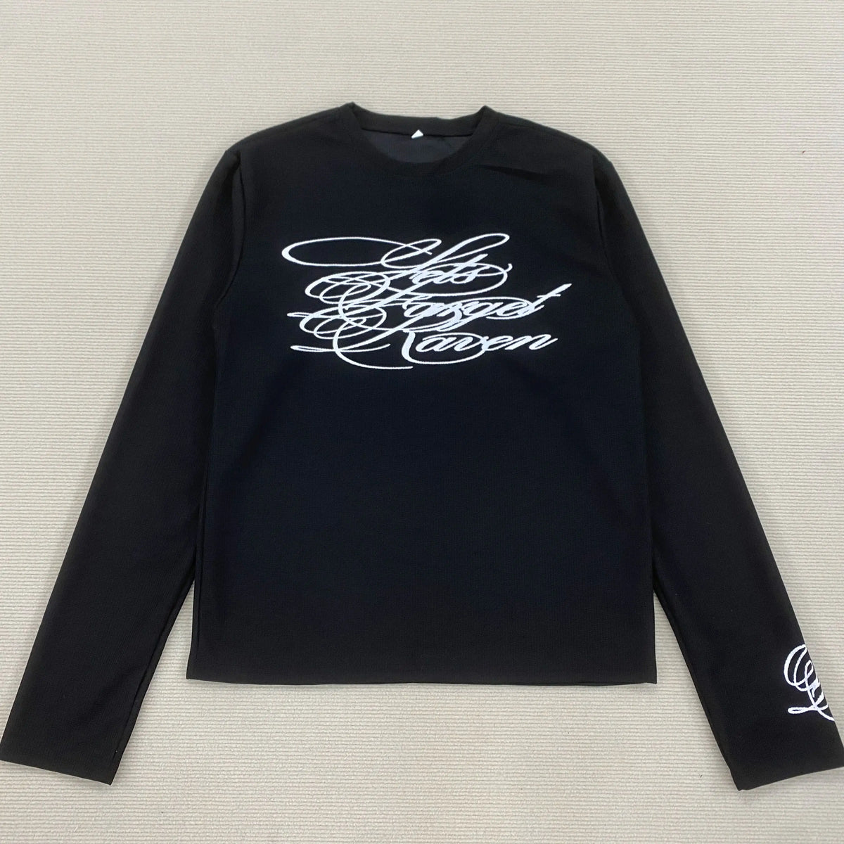 Y2K Graphic Long Sleeve T-Shirt – Retro Gothic Streetwear Tee