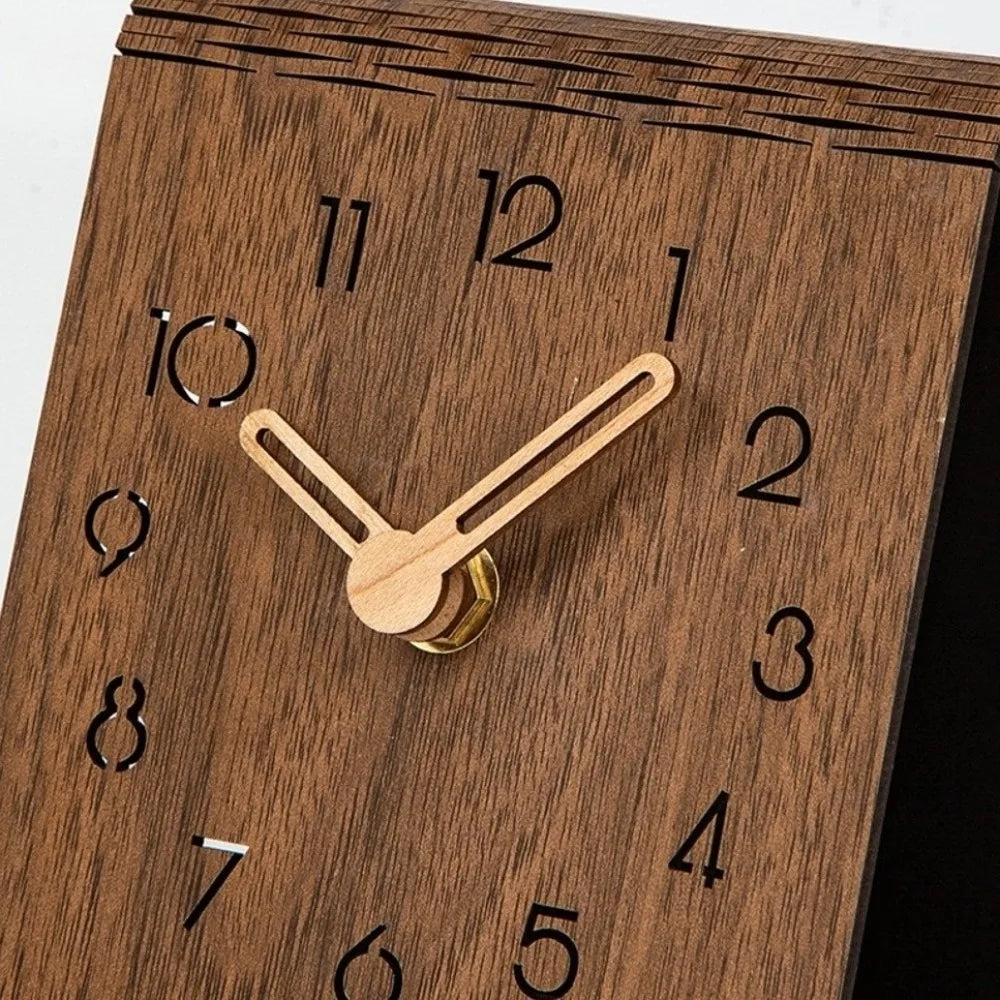 Silent Wood Desk Clock – Analog Battery Powered Table Clock
