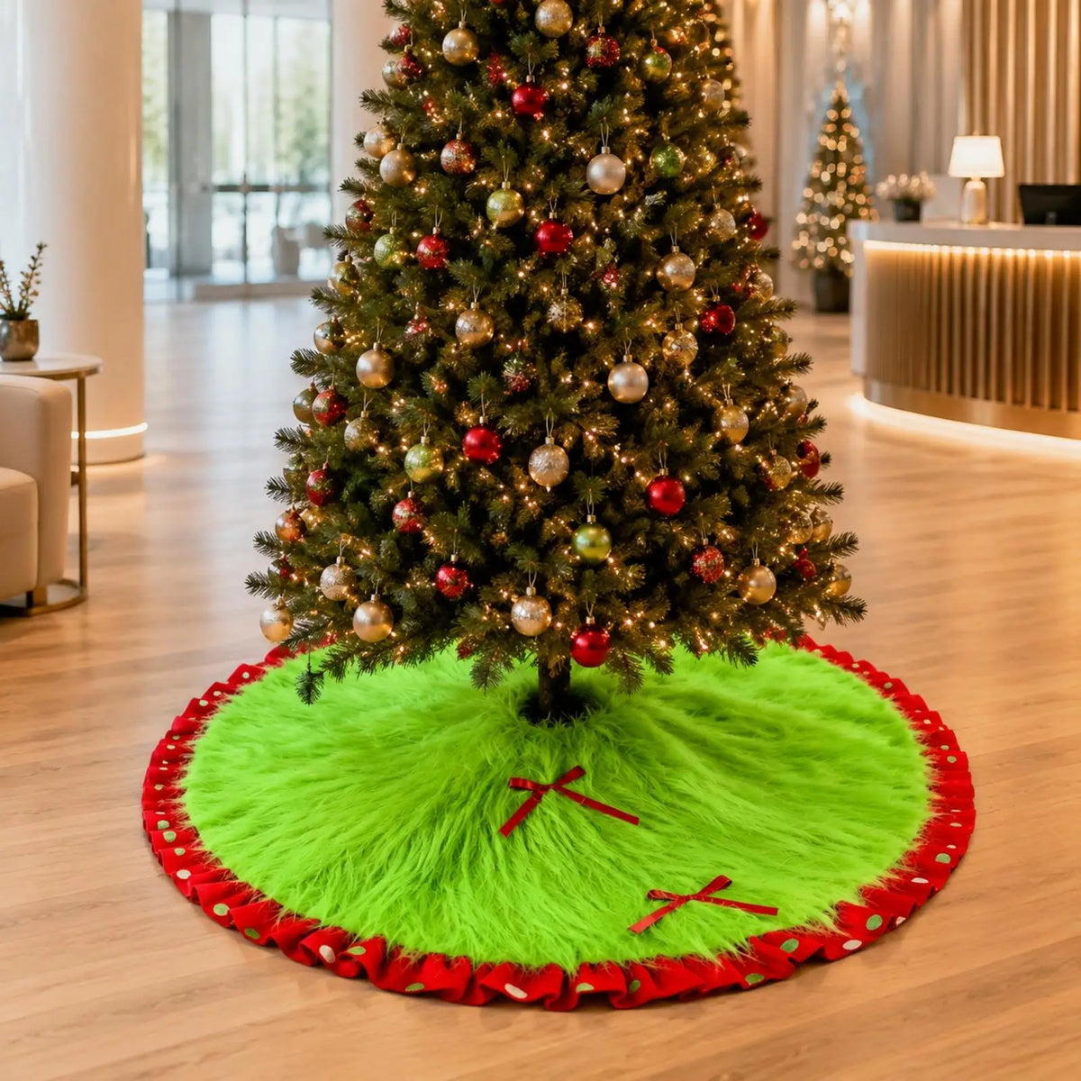 Round Plush Christmas Tree Skirt – Soft Furry Mat with Red Bows