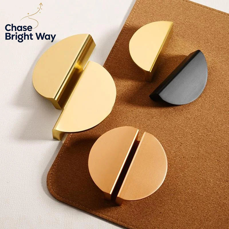 Gold Plastic Charger Plates – Wedding & Dinner Party Décor