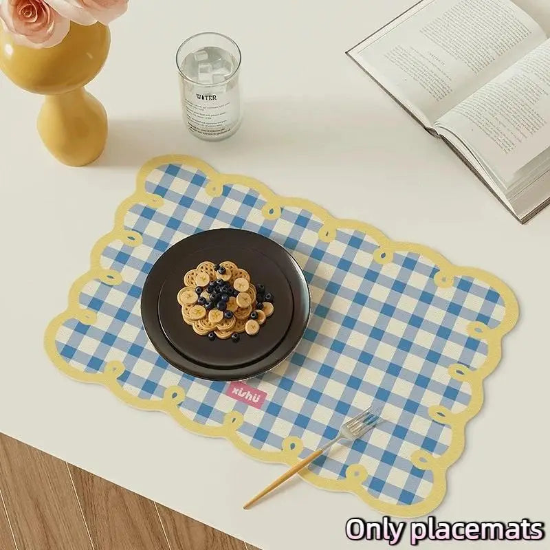 Waterproof Gingham PVC Placemat – Scalloped Edge Table Mat