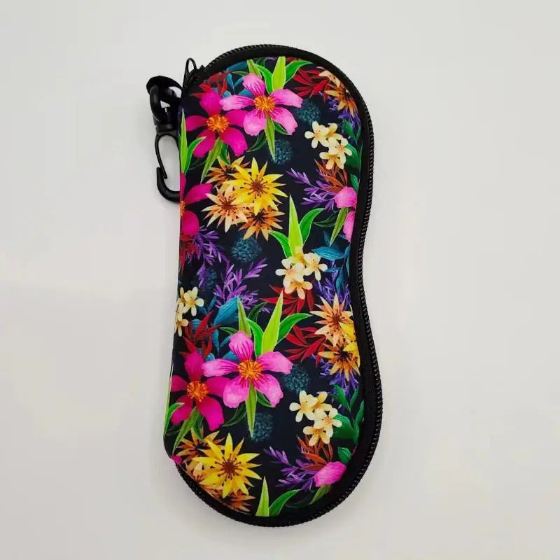 Neoprene Glasses Pouch with Carabiner – Scratch-Resistant Case