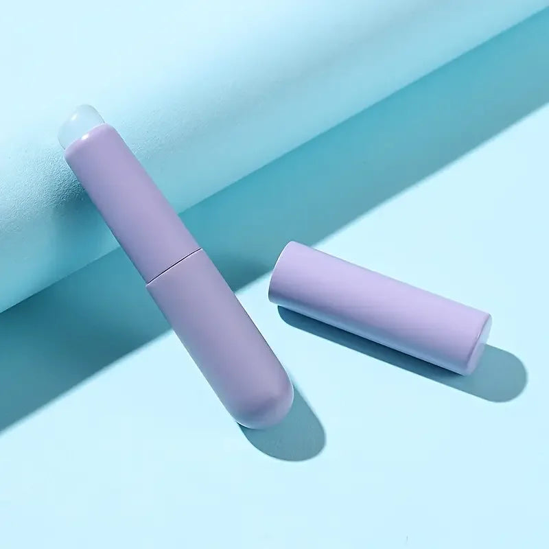 Silicone Lip Brush with Cover – Mini Portable Cosmetic Brush
