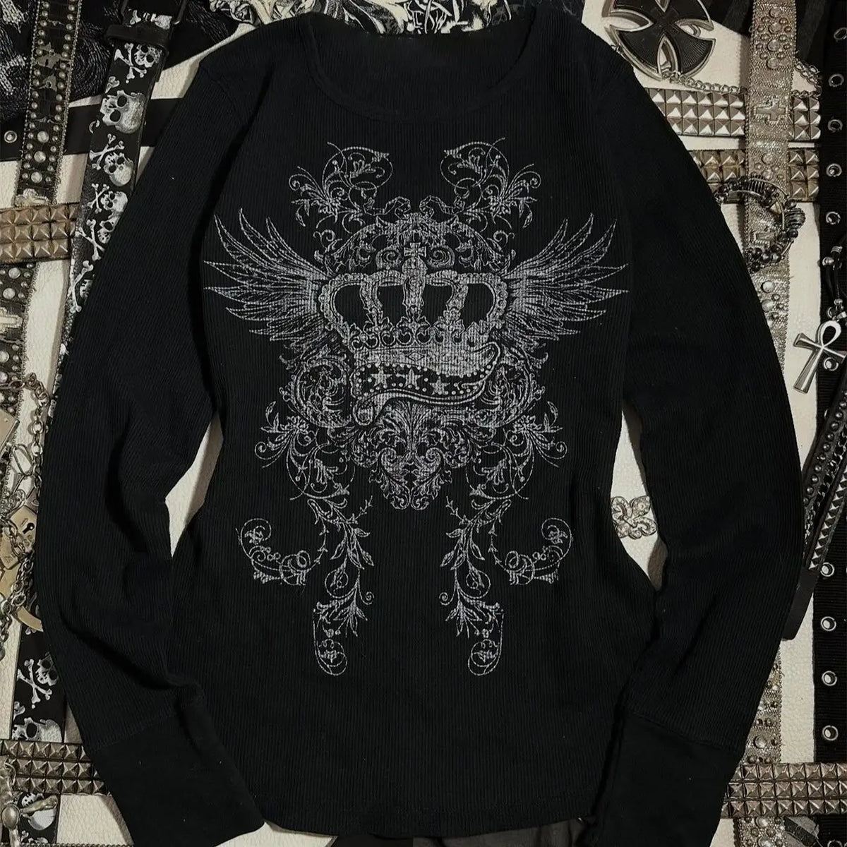 Women's Y2K Graphic Crop Top – Slim Fit Streetwear Long Sleeve Tee