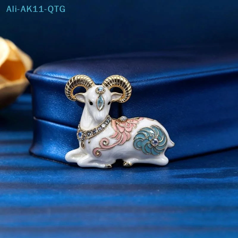 Vintage Rhinestone Ram Aries Brooch – Unisex Lapel Pin