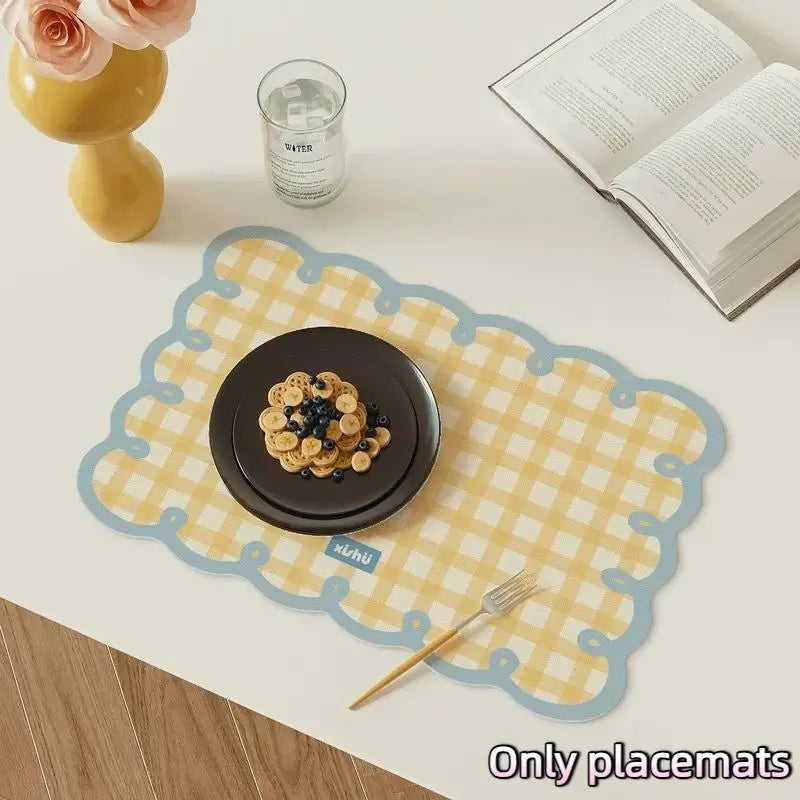 Waterproof Gingham PVC Placemat – Scalloped Edge Table Mat