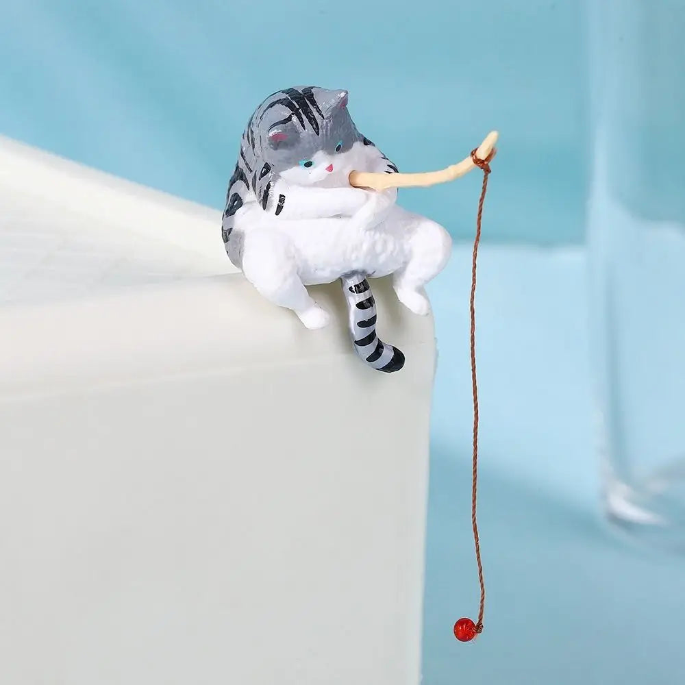Miniature Fishing Cat Ornament – Cartoon Fish Tank Decor