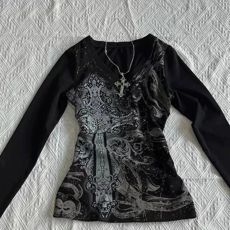 Women's Y2K Gothic Crop Top – 90s Streetwear Vintage Tee