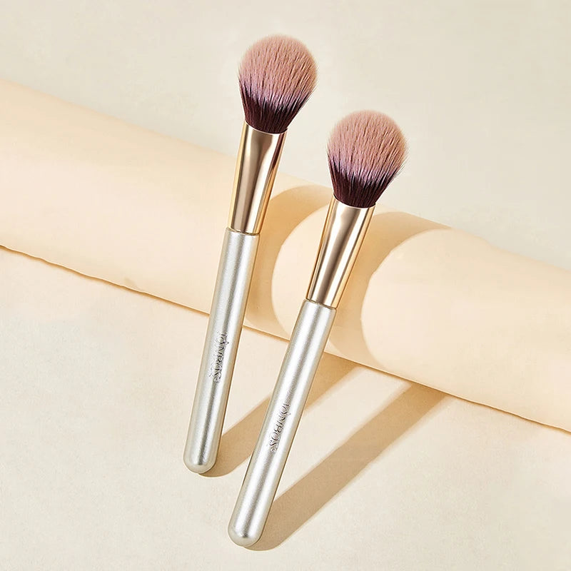 Soft Angled Blush Contour Makeup Brush – Powder & Bronzer