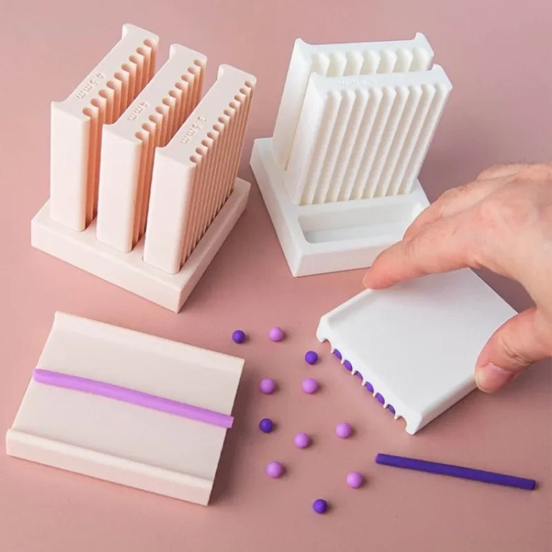 2-in-1 Clay Ball Maker – Pottery Rolling & Shaping Tool